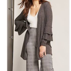Women’s Gray cartigan with tiered sleeves